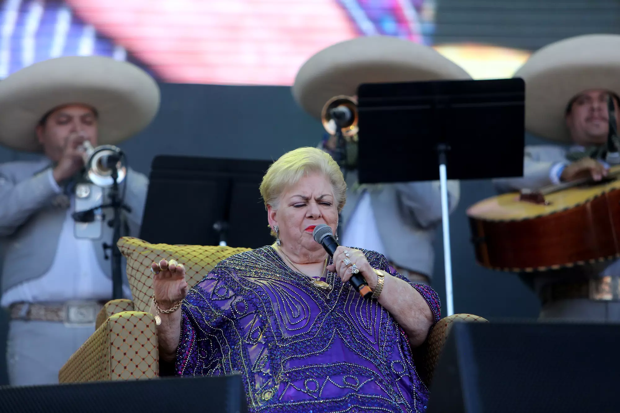 Muerte de Paquita la del Barrio: Causas, Fecha y su Impacto en la Música Mexicana